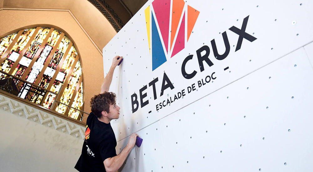 Beta Crux - Installation 1